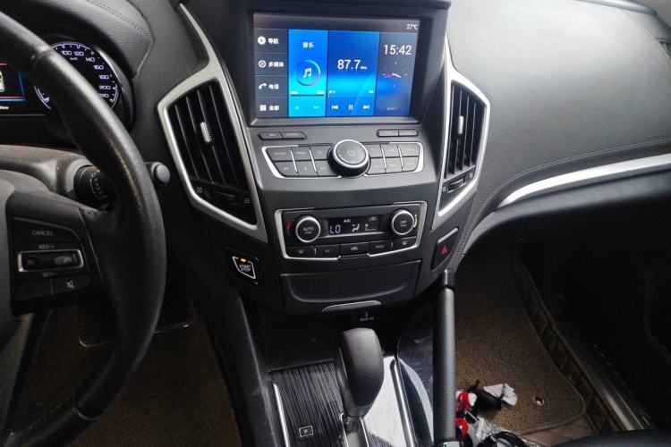 Used Dongfeng Aeolus AX7 2016 2.0L Automatic Zhiyi Trim Audio And AC Panel