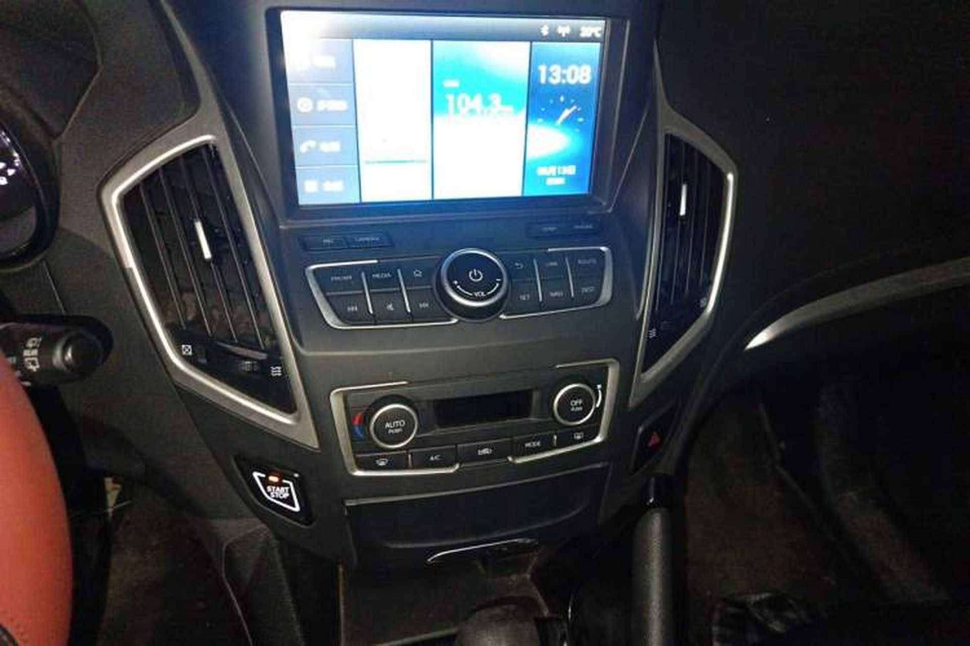 Used Dongfeng Aeolus AX7 2016 2.0L Automatic Zhiyi Trim Audio And AC Panel