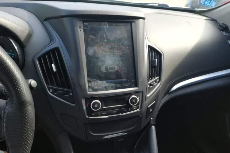 Used Dongfeng Aeolus AX7 2016 2.0L Manual Zhuyue Model Audio And AC Panel
