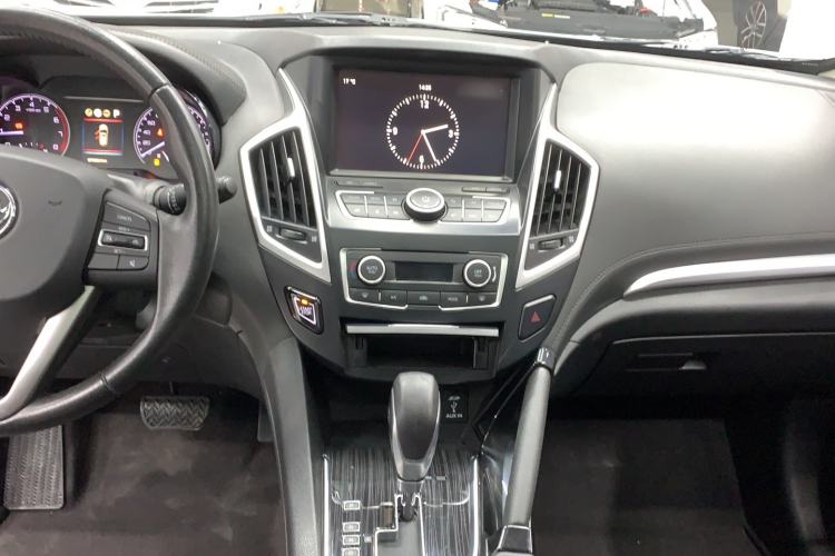 Used Dongfeng Aeolus AX7 2016 2.0L Automatic Zhiyi Trim Audio And AC Panel