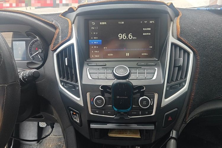 Used Dongfeng Aeolus AX7 2016 2.0L Manual Zhiyi Trim Audio And AC Panel