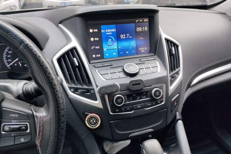 Used Dongfeng Aeolus AX7 2016 2.0L Automatic Zhiyi Trim Audio And AC Panel