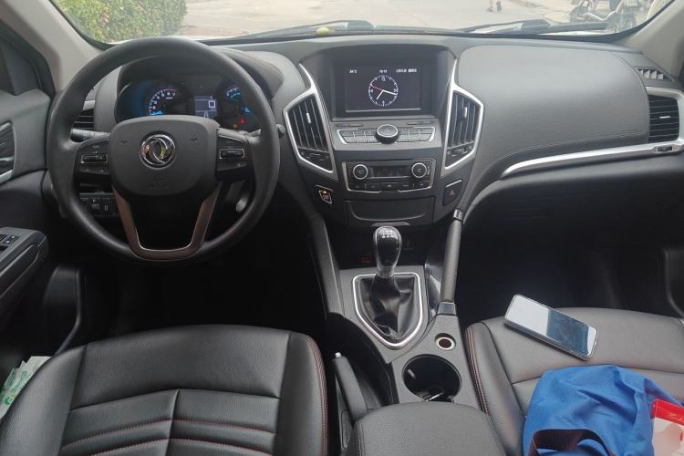 Used Dongfeng Aeolus AX7 2016 1.4T Manual Zhuyue Model Center Console