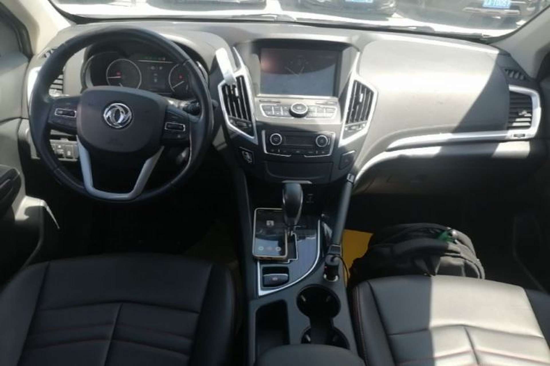 Used Dongfeng Aeolus AX7 2016 2.0L Automatic Zhiyi Trim Center Console