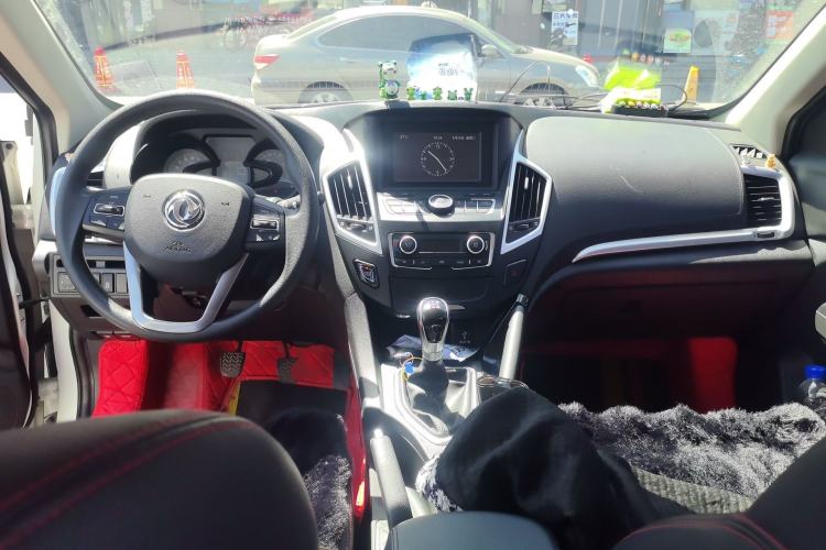 Used Dongfeng Aeolus AX7 2016 1.4T Manual Zhuyue Model Center Console