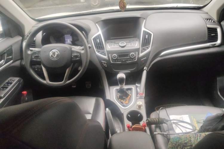 Used Dongfeng Aeolus AX7 2016 1.4T Manual Zhuyue Model Center Console