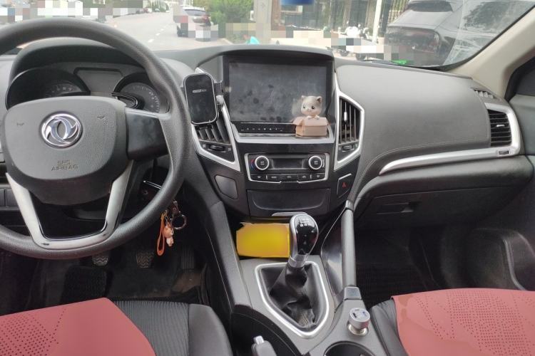 Used Dongfeng Aeolus AX7 2016 1.4T Manual ZhiShang Model Center Console