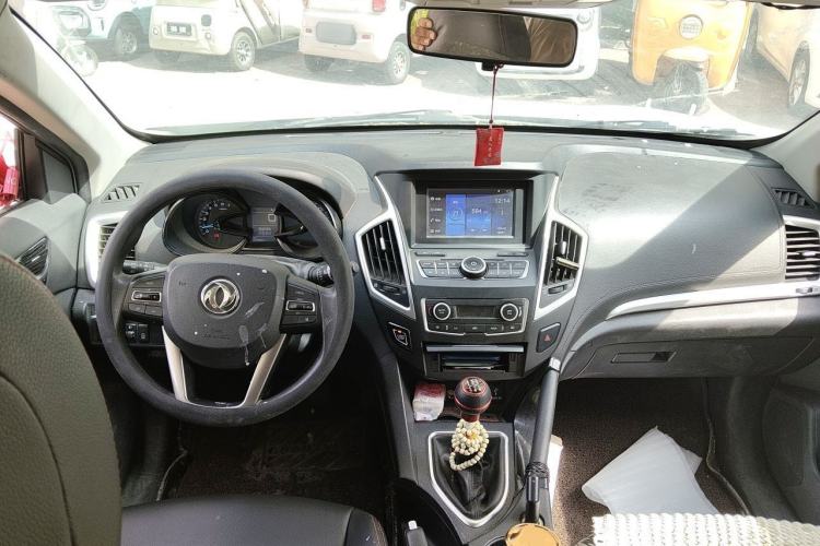 Used Dongfeng Aeolus AX7 2016 1.4T Manual Zhuyue Model Center Console