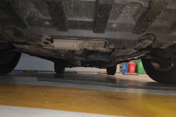 Used Dongfeng Aeolus AX7 2016 2.0L Manual Zhiyi Trim Chassis Front