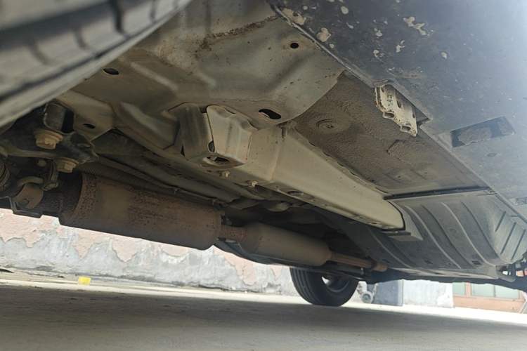 Used Dongfeng Aeolus AX7 2016 2.0L Manual Zhiyi Trim Chassis Front Left