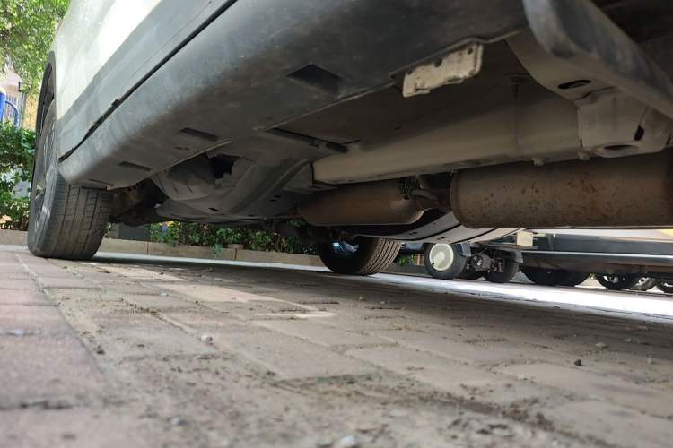 Used Dongfeng Aeolus AX7 2016 1.4T Manual Zhuyue Model Chassis Front Right