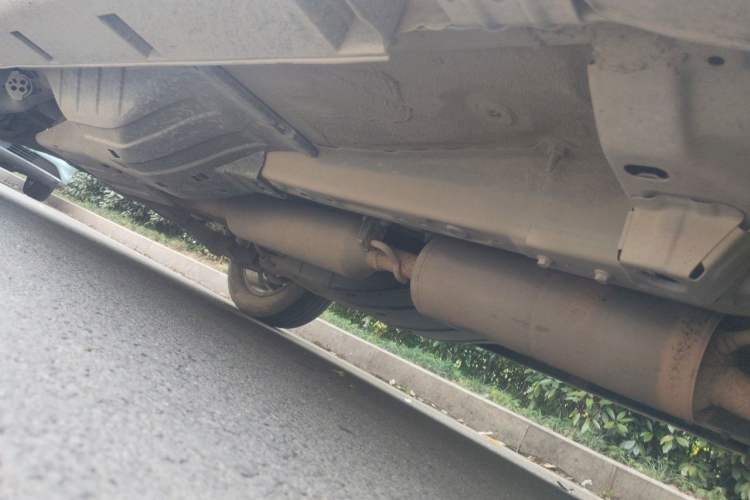 Used Dongfeng Aeolus AX7 2016 2.3L Automatic ZhiZun Version Chassis Front Right