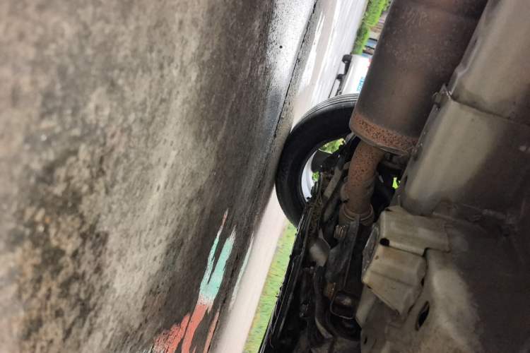 Used Dongfeng Aeolus AX7 2016 1.4T Manual Zhuyue Model Chassis Front Right