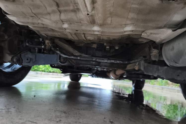 Used Dongfeng Aeolus AX7 2016 2.0L Automatic Zhiyi Trim Chassis Rear