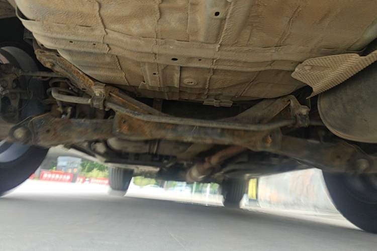 Used Dongfeng Aeolus AX7 2016 2.0L Manual Zhiyi Trim Chassis Rear