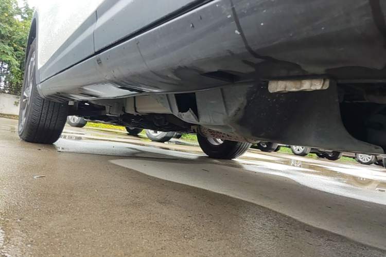 Used Dongfeng Aeolus AX7 2016 2.0L Automatic Zhiyi Trim Chassis Rear Left