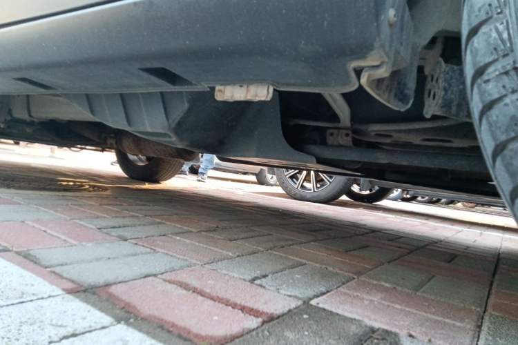 Used Dongfeng Aeolus AX7 2016 2.0L Manual Zhiyi Trim Chassis Rear Left