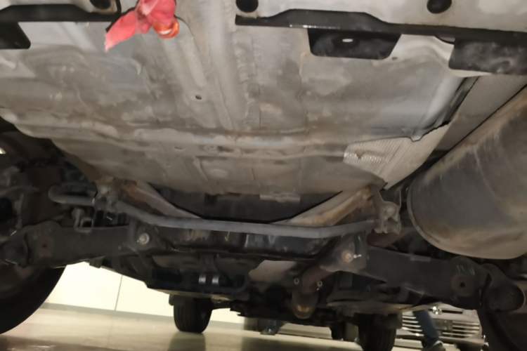 Used Dongfeng Aeolus AX7 2016 2.0L Manual Zhiyi Trim Chassis Rear