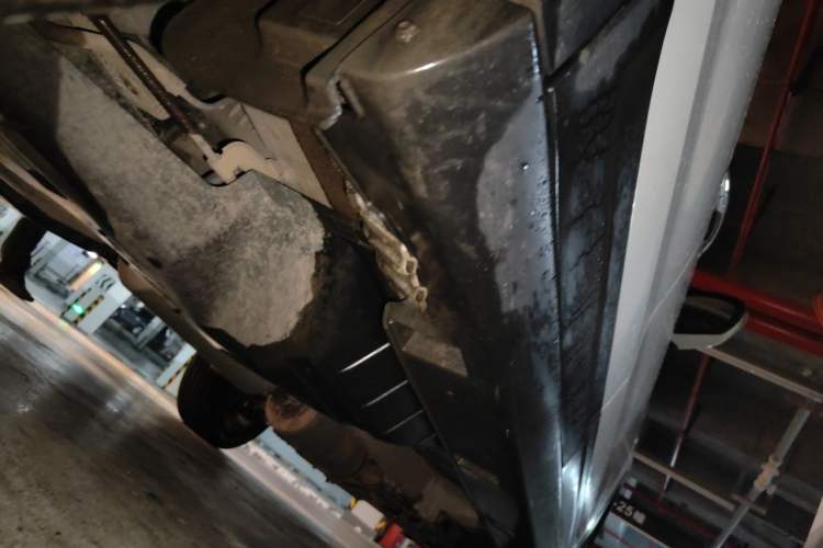 Used Dongfeng Aeolus AX7 2016 2.0L Manual Zhiyi Trim Chassis Rear Right