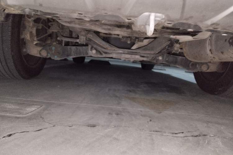 Used Dongfeng Aeolus AX7 2016 2.0L Automatic Zhiyi Trim Chassis Rear