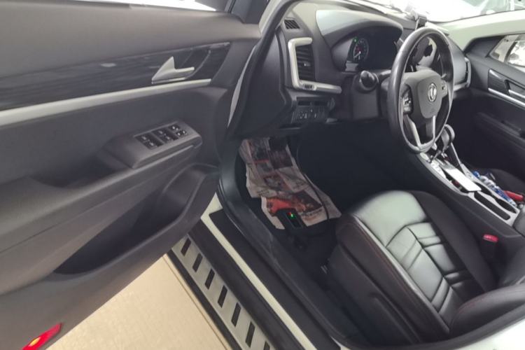 Used Dongfeng Aeolus AX7 2016 2.0L Automatic Zhiyi Trim Driver Seat