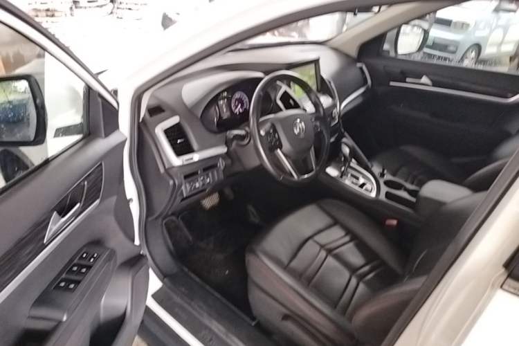 Used Dongfeng Aeolus AX7 2016 2.0L Automatic Zhiyi Trim Driver Seat