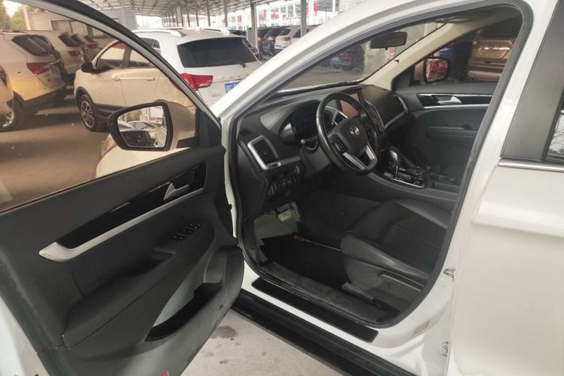 Used Dongfeng Aeolus AX7 2016 2.0L Automatic Zhiyi Trim Driver Seat