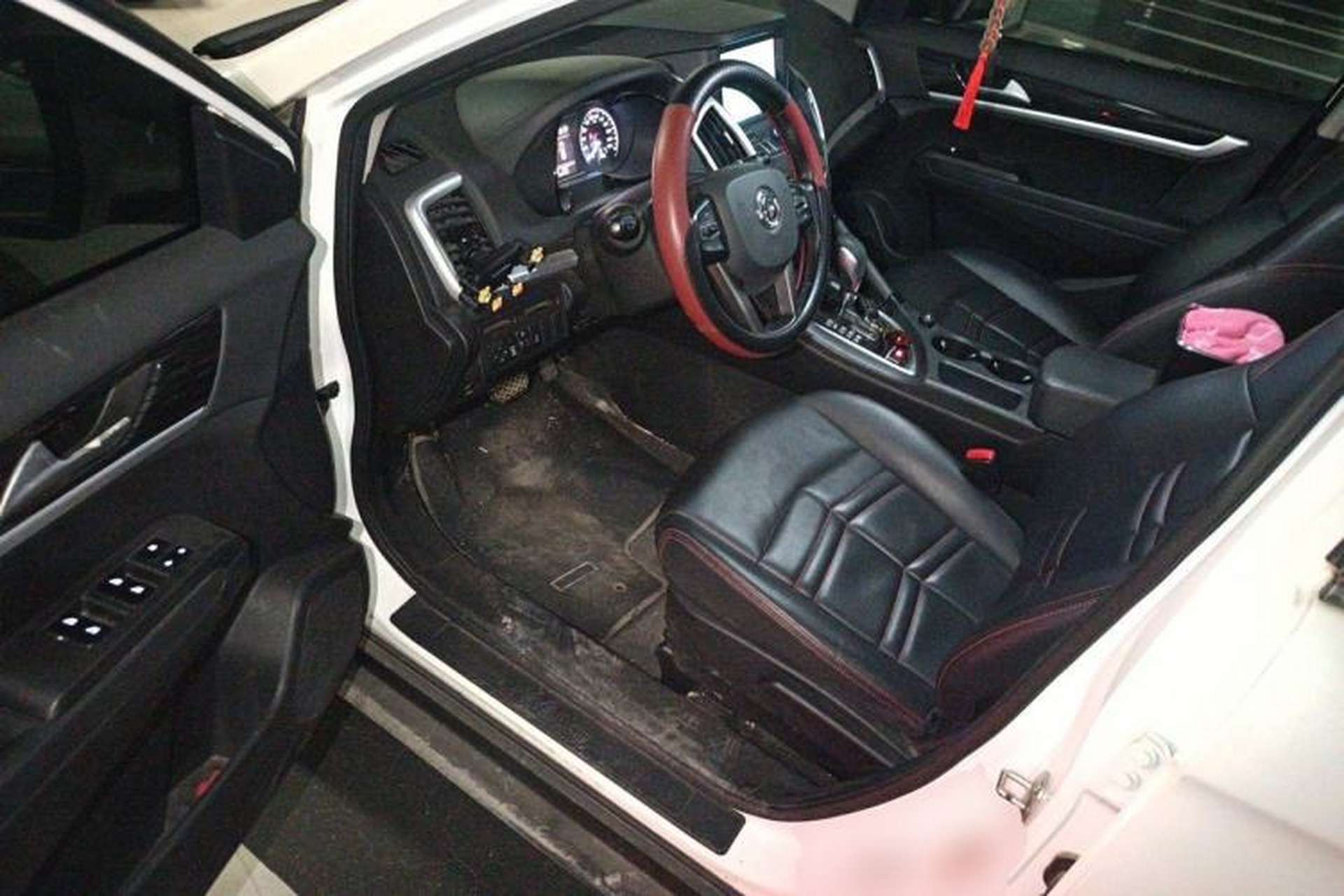 Used Dongfeng Aeolus AX7 2016 2.0L Automatic Zhiyi Trim Driver Seat