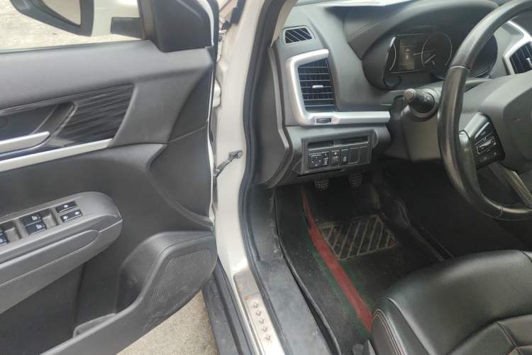 Used Dongfeng Aeolus AX7 2016 2.0L Manual Zhiyi Trim Driver Seat