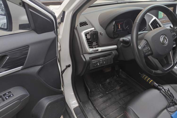 Used Dongfeng Aeolus AX7 2016 2.0L Automatic Zhiyi Trim Driver Seat