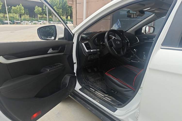 Used Dongfeng Aeolus AX7 2016 2.0L Manual Zhiyi Trim Driver Seat