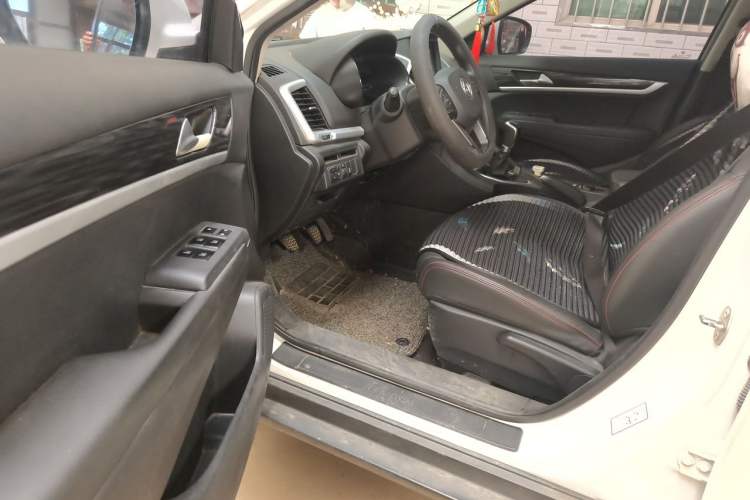 Used Dongfeng Aeolus AX7 2016 1.4T Manual Zhuyue Model Driver Seat