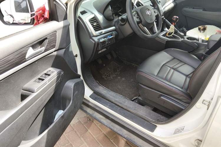 Used Dongfeng Aeolus AX7 2016 1.4T Manual Zhuyue Model Driver Seat