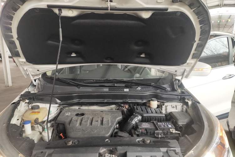 Used Dongfeng Aeolus AX7 2016 2.0L Automatic Zhiyi Trim Engine Bay