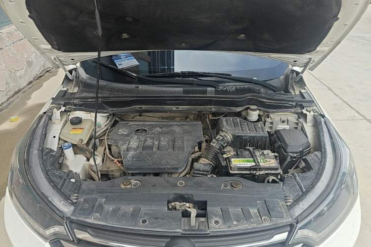 Used Dongfeng Aeolus AX7 2016 2.0L Manual Zhiyi Trim Engine Bay