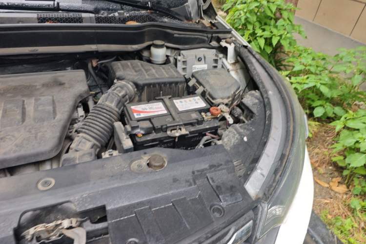 Used Dongfeng Aeolus AX7 2016 2.3L Automatic ZhiZun Version Engine Bay Left
