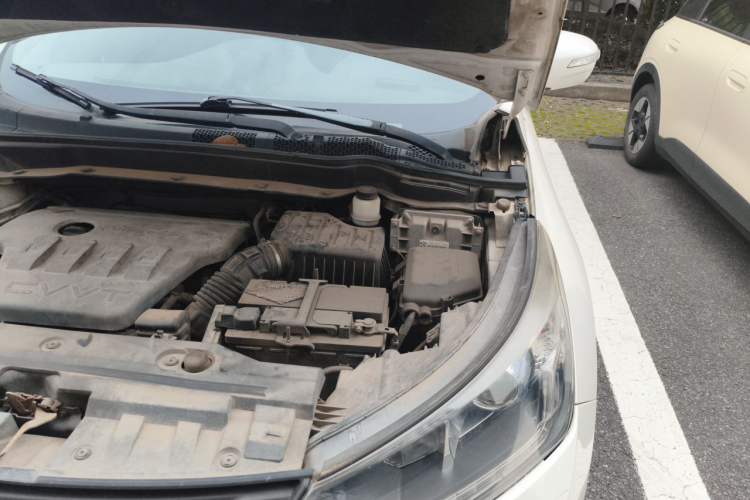 Used Dongfeng Aeolus AX7 2016 2.0L Automatic Zhiyi Trim Engine Bay Left