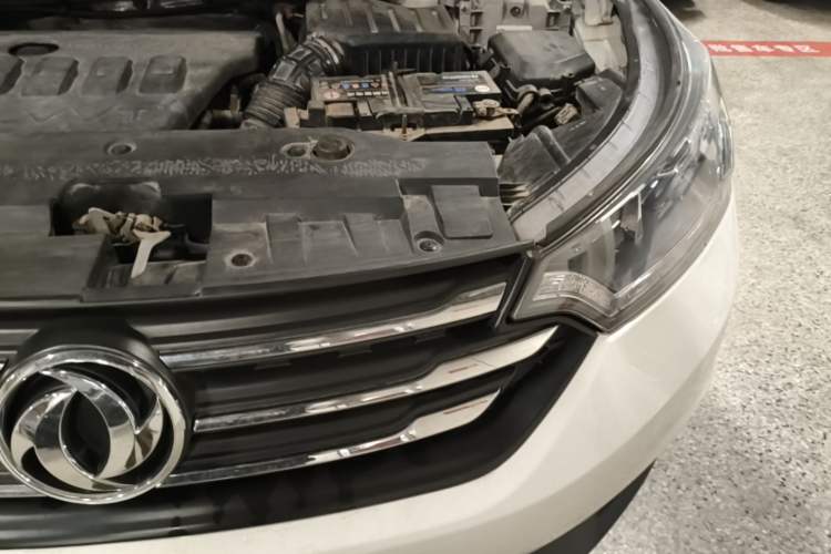Used Dongfeng Aeolus AX7 2016 2.0L Manual Zhiyi Trim Engine Bay Left