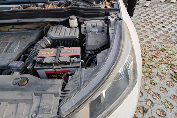 Used Dongfeng Aeolus AX7 2016 2.0L Automatic Zhiyi Trim Engine Bay Left