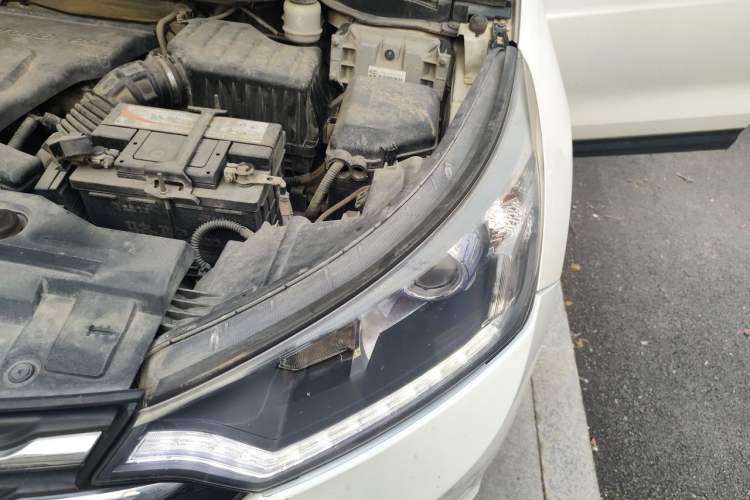 Used Dongfeng Aeolus AX7 2016 2.0L Automatic Zhiyi Trim Engine Bay Left
