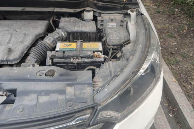 Used Dongfeng Aeolus AX7 2016 2.3L Automatic ZhiZun Version Engine Bay Left
