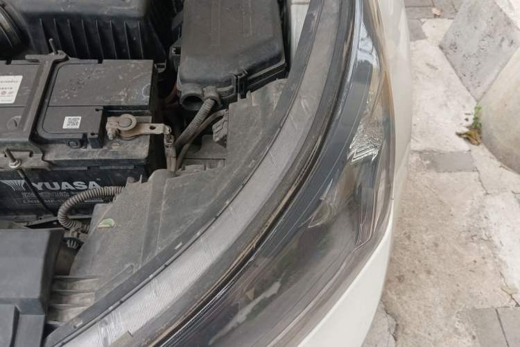 Used Dongfeng Aeolus AX7 2016 2.3L Automatic ZhiZun Version Engine Bay Left