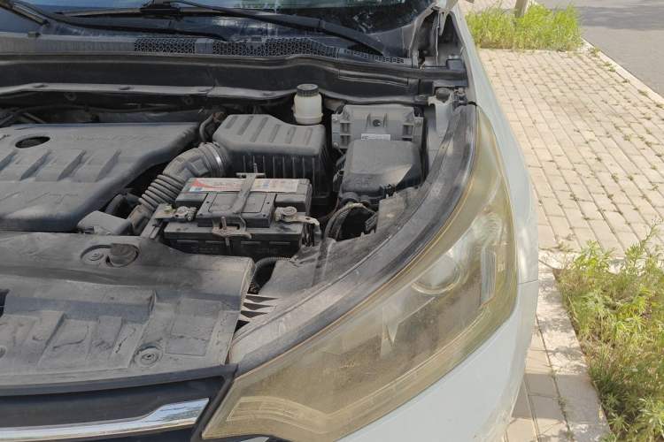 Used Dongfeng Aeolus AX7 2016 2.0L Automatic Zhiyue Trim Engine Bay Left