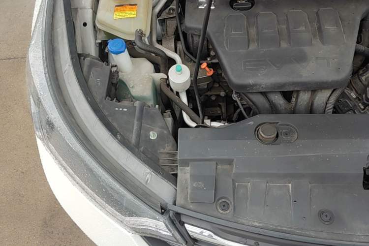 Used Dongfeng Aeolus AX7 2016 2.0L Automatic Zhiyi Trim Engine Bay Right