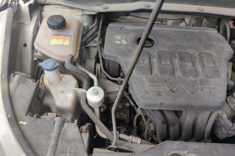 Used Dongfeng Aeolus AX7 2016 2.0L Automatic Zhiyi Trim Engine Bay Right