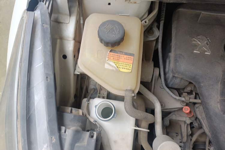 Used Dongfeng Aeolus AX7 2016 2.0L Automatic Zhiyi Trim Engine Bay Right
