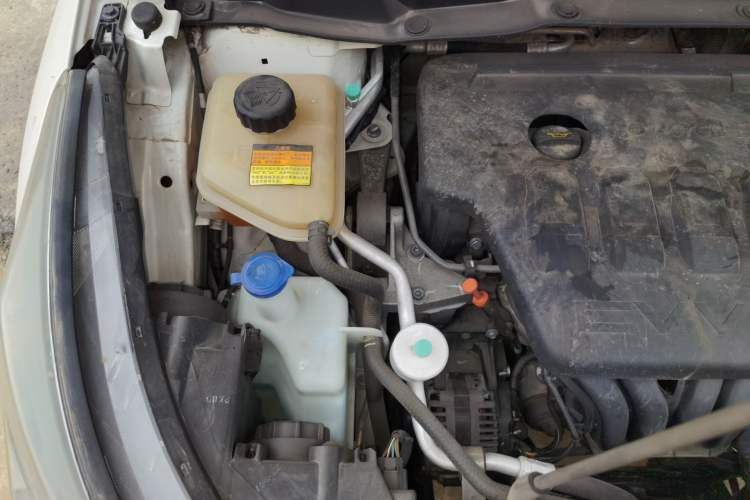 Used Dongfeng Aeolus AX7 2016 2.0L Automatic Zhiyi Trim Engine Bay Right