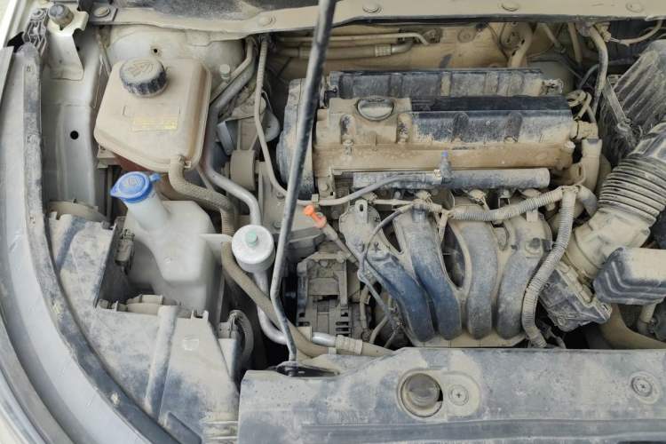 Used Dongfeng Aeolus AX7 2016 2.0L Manual Zhiyi Trim Engine Bay Right