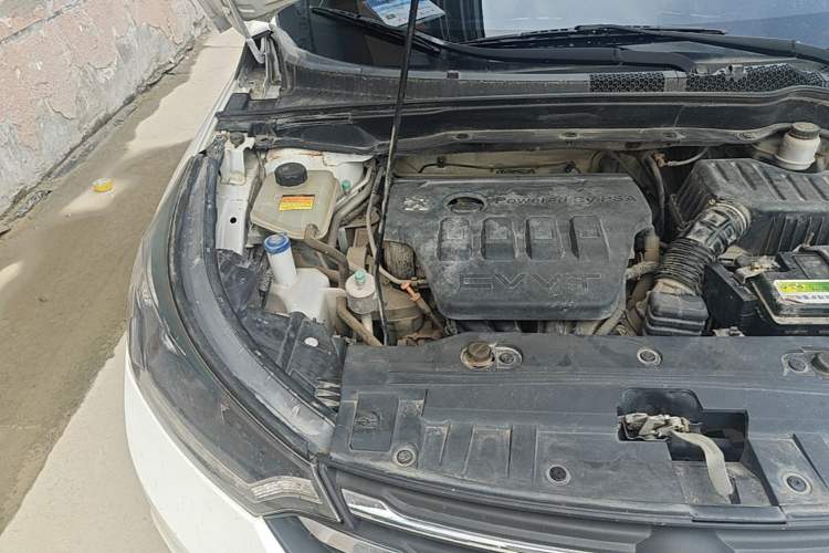 Used Dongfeng Aeolus AX7 2016 2.0L Manual Zhiyi Trim Engine Bay Right