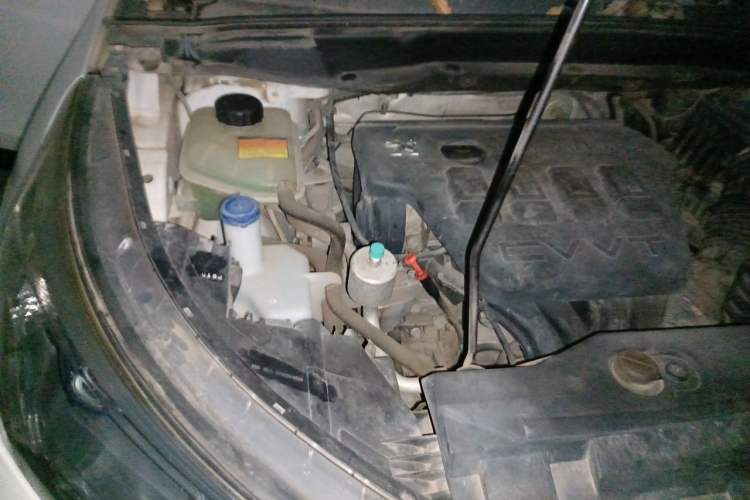 Used Dongfeng Aeolus AX7 2016 2.0L Automatic Zhiyi Trim Engine Bay Right